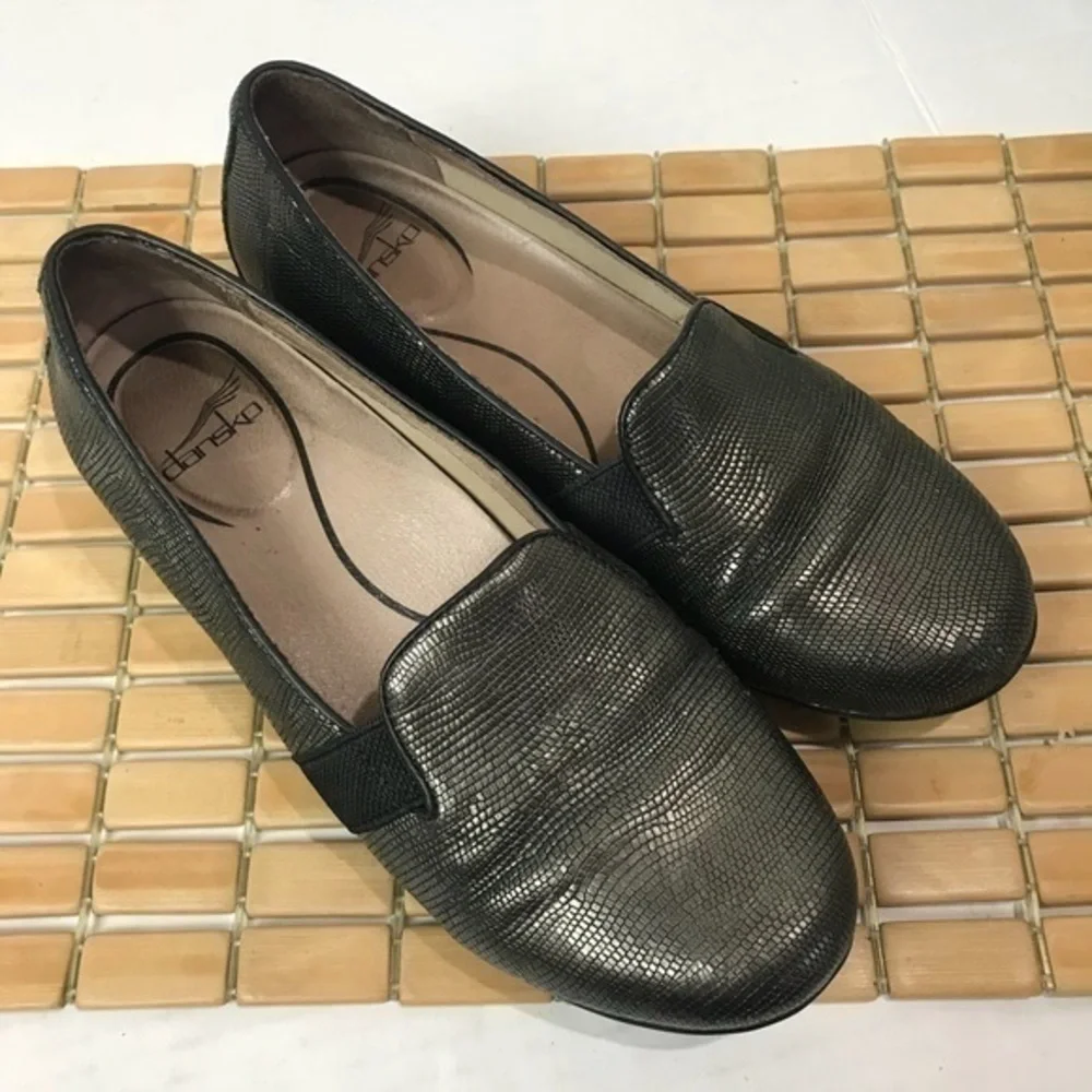 Dansko | metallic lizard from the addy collection